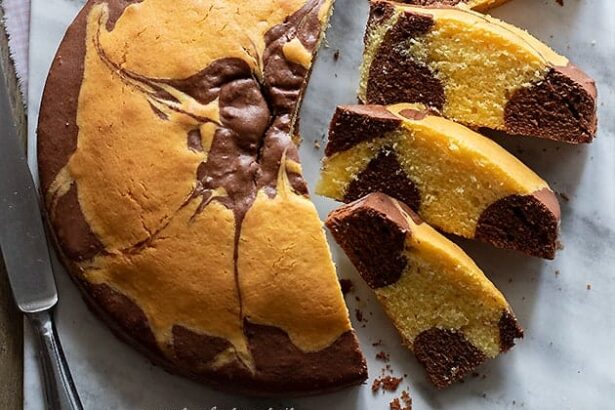 Torta variegata cacao e vaniglia - Ricetta Torta variegata - Ricetta di Tavolartegusto