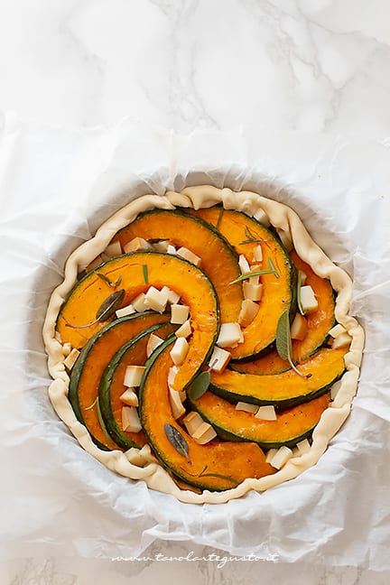 aggiungere la zucca - Torta salata di zucca