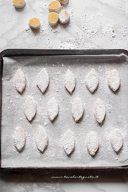 ricciarelli di Siena da cuocere