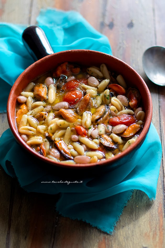 Pasta fagioli e cozze - Ricetta fagioli e cozze-