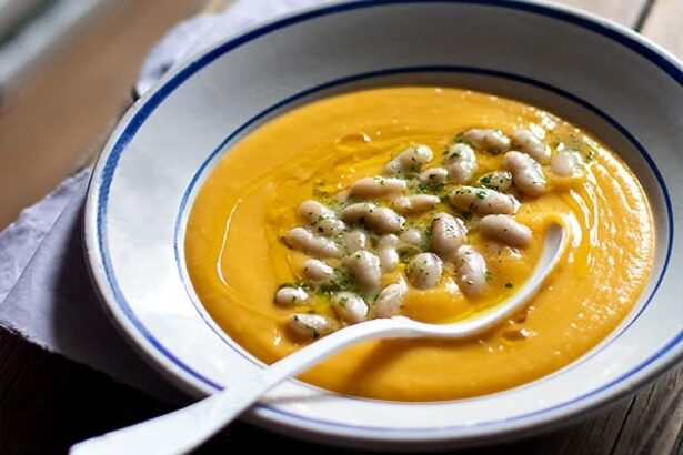 Cremosa di zucca e fagioli - Ricetta di Tavolartegusto