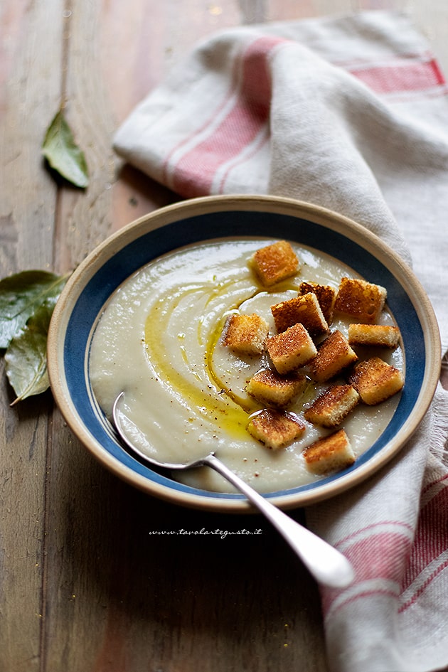 Vellutata di topinambur - Crema di topinambur- - Ricetta di Tavolartegusto