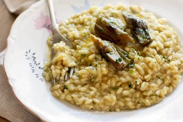 Risotto ai carciofi - Ricetta Risotto con carciofi - Ricetta di Tavolartegusto