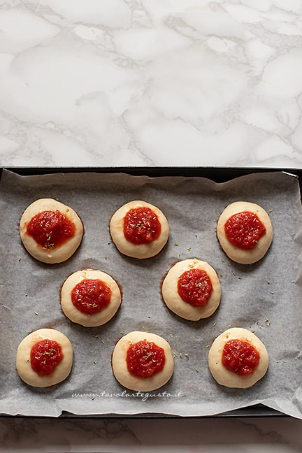 pizzette per rosticceria siciliana