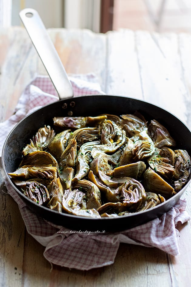 Carciofi in padella - Ricetta Carciofi in padella- - Ricetta di Tavolartegusto