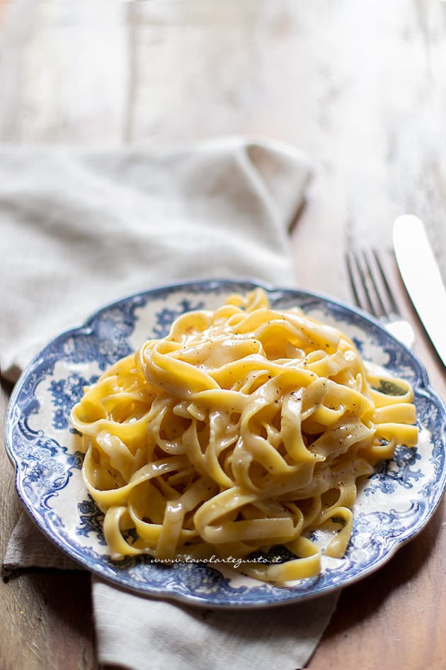 Fettuccine Alfredo ricetta