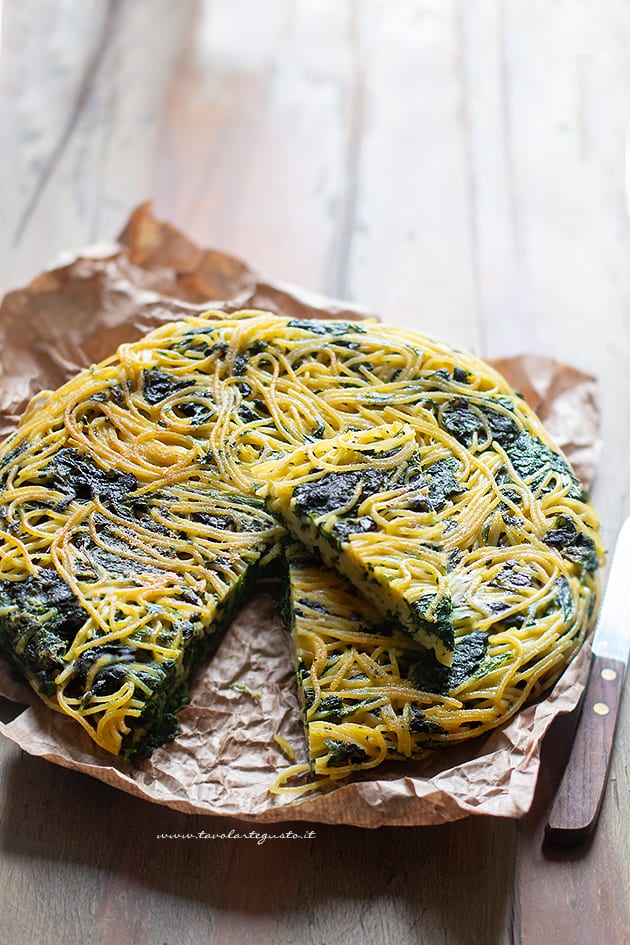 Frittata di pasta e verdure - Ricetta di Tavolartegusto