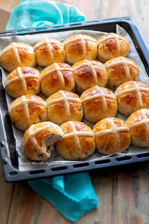 Hot cross buns