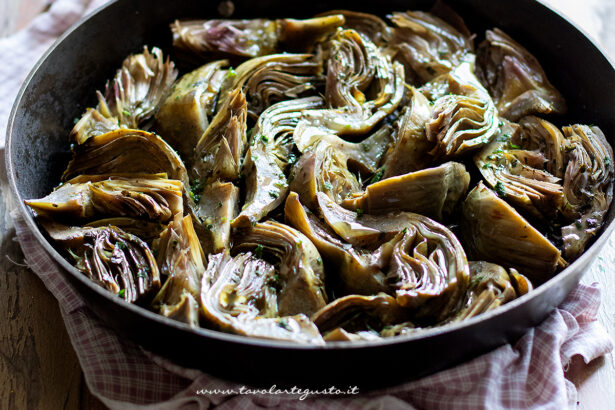 carciofi stufati in padella