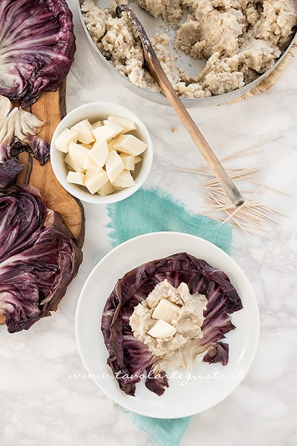 farcire gli involtini di radicchio