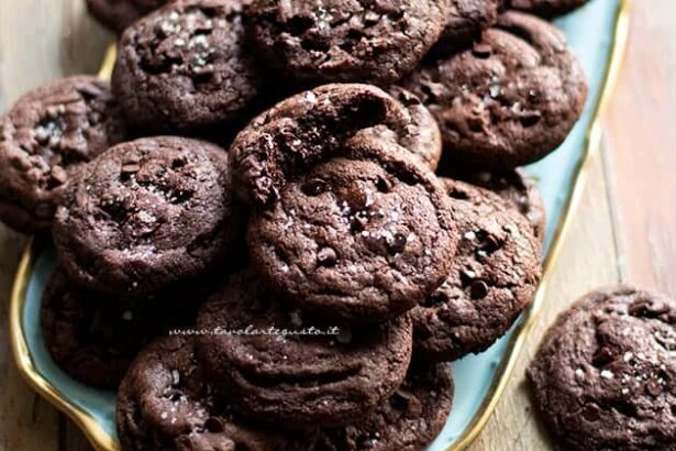 Cookies al cioccolato - Ricetta di Tavolartegusto