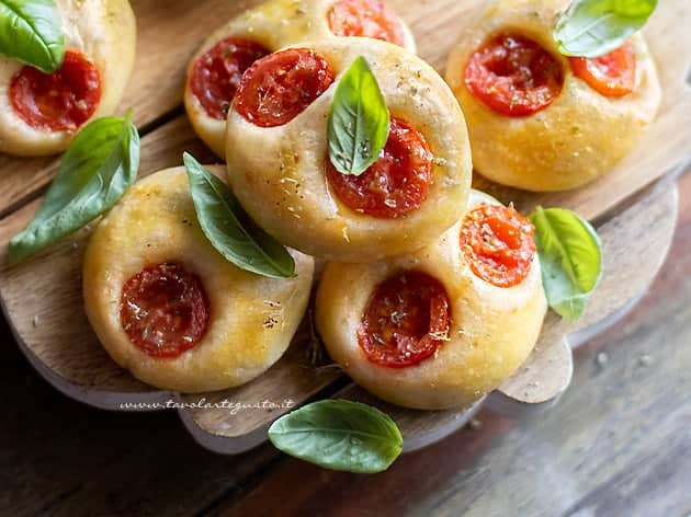 Pizzette di pan brioche