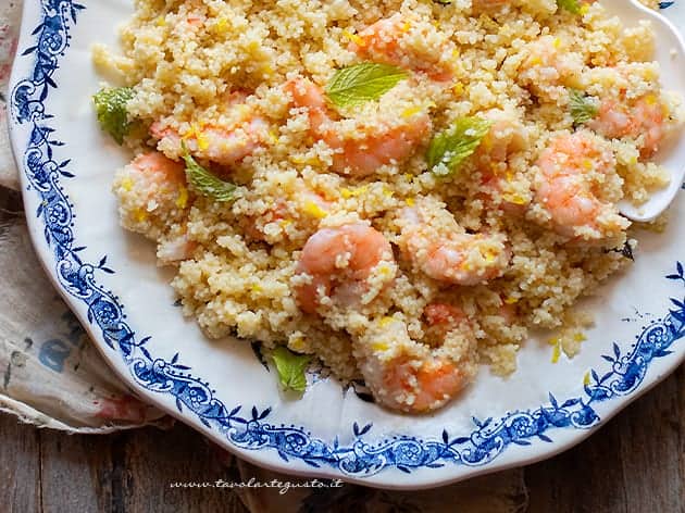 Cous cous con gamberi - Ricetta di Tavolartegusto