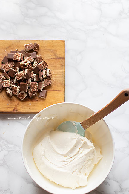 come fare la farcia della torta kinder cereali