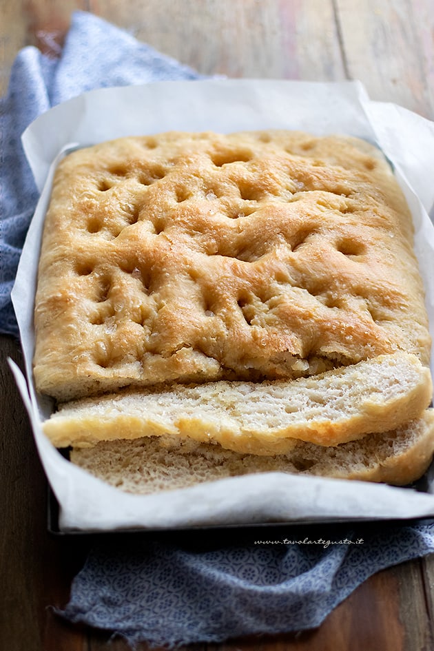 Focaccia allo yogurt - Ricetta di Tavolartegusto