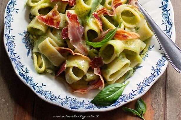 Pasta con crema di zucchine