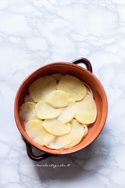 come fare la tiella di riso patate e cozze