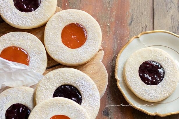 Biscotti occhi di bue - Ricetta di Tavolartegusto