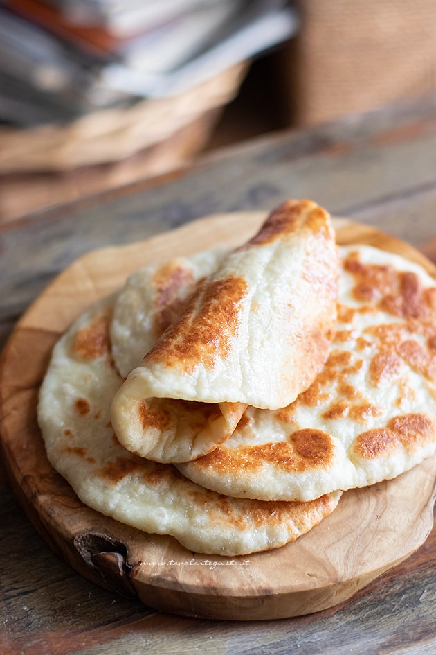 Focaccine allo yogurt - Ricetta di Tavolartegusto