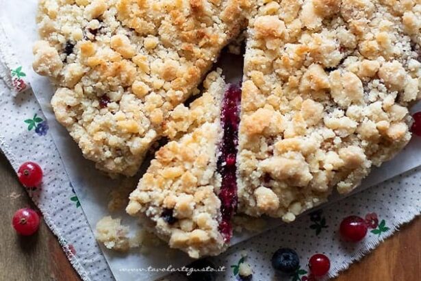 Sbriciolata ai frutti di bosco - Ricetta di Tavolartegusto