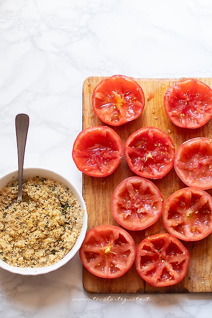 come fare i pomodori gratinati