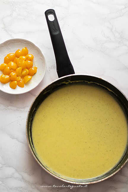 come fare la pasta con crema di pomodorino giallo e pecorino