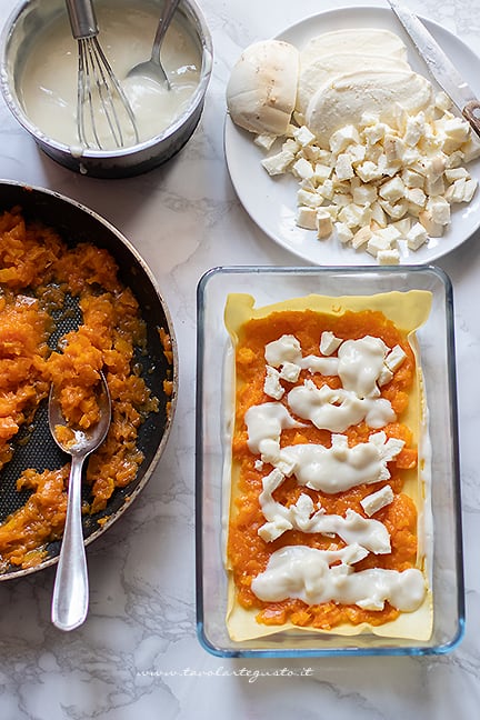 come fare le lasagne alla zucca - Ricetta di Tavolartegusto