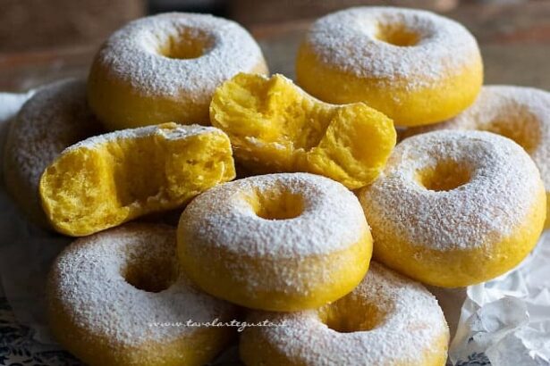 Ciambelle alla zucca - Ricetta di Tavolartegusto