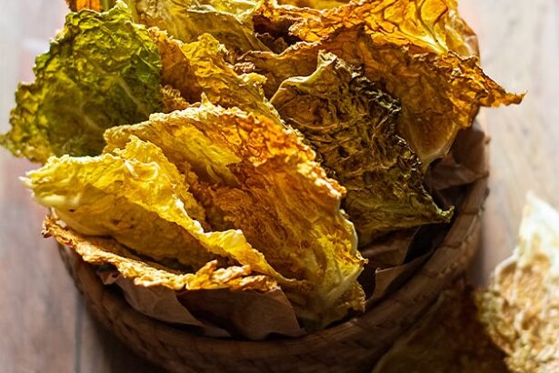 Chips di verza - Ricetta di Tavolartegusto