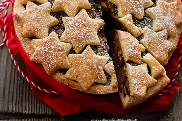 Crostata di frutta secca - Ricetta di Tavolartegusto