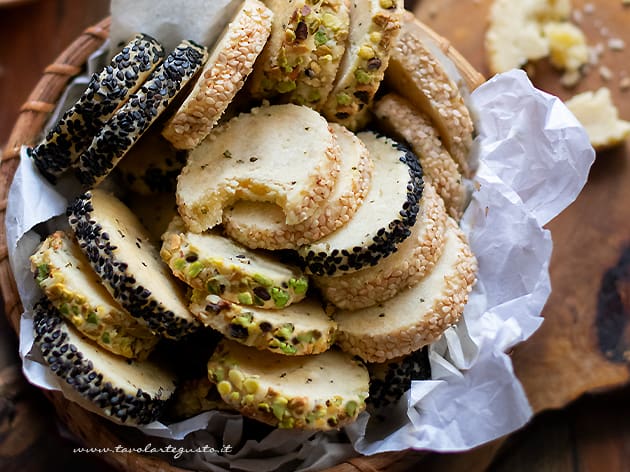 Biscotti salati - Ricetta di Tavolartegusto