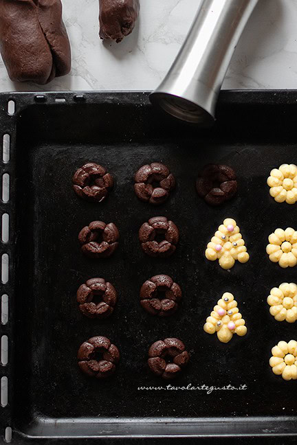 come fare i biscotti con la sparabiscotti - Ricetta di Tavolartegusto