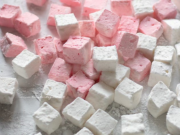 Marshmallow fatti in casa : la Ricetta perfetta e veloce passo passo