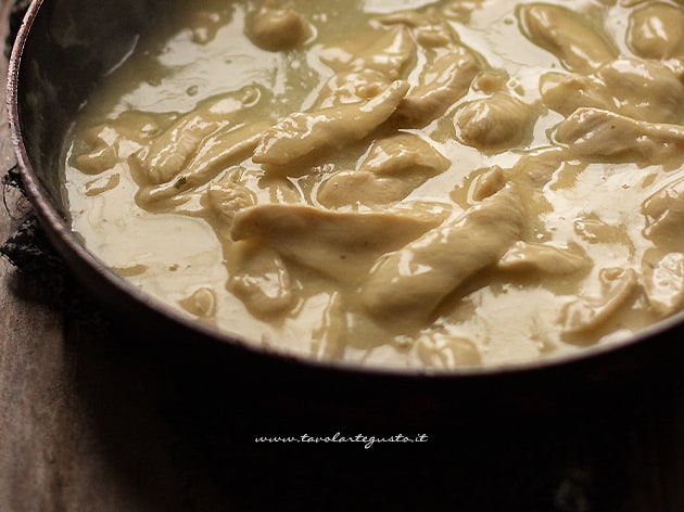 Straccetti di pollo in padella