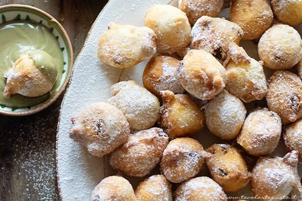 Fritole veneziane - Ricetta di Tavolartegusto