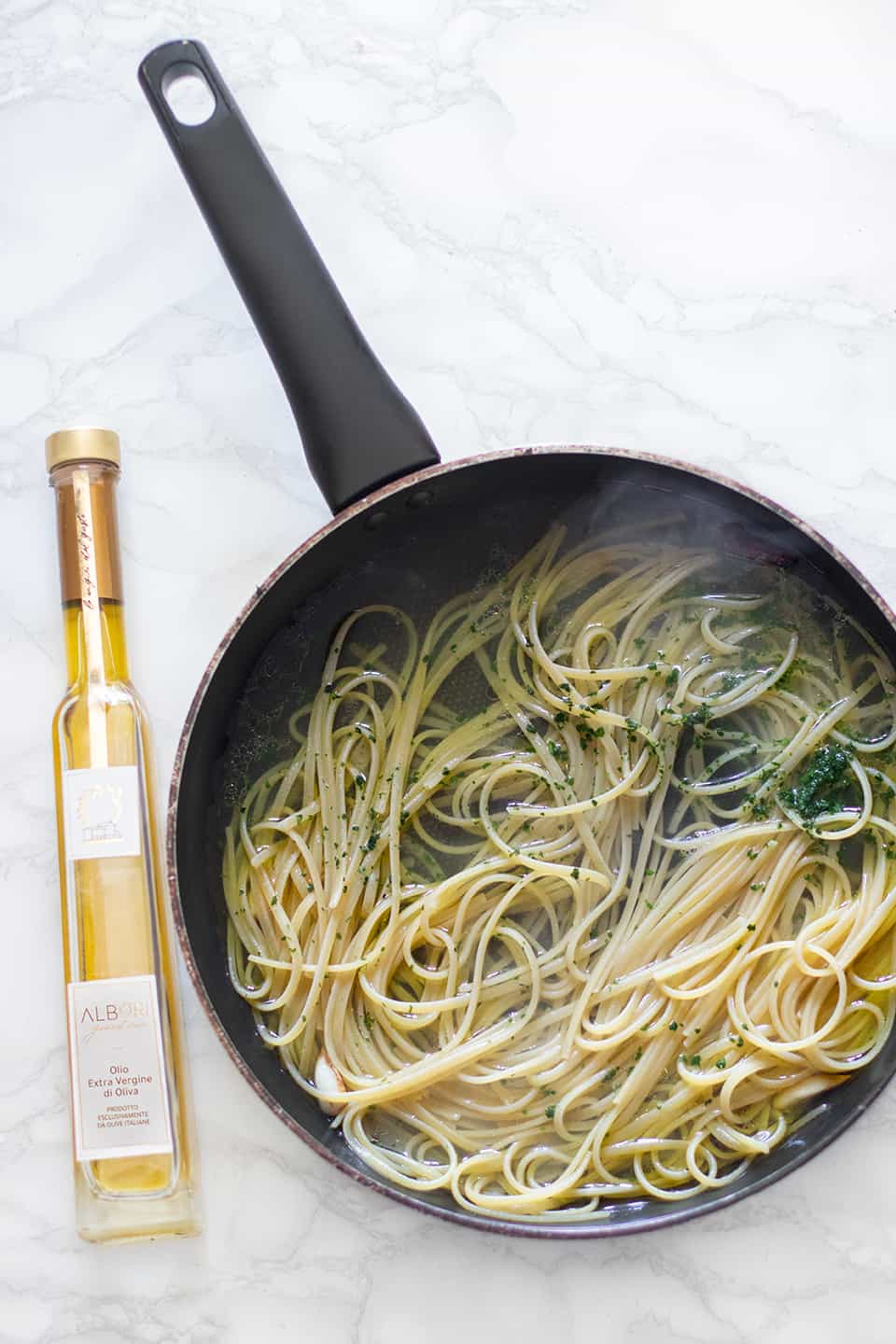 come fare gli spaghetti aglio olio e peperoncino