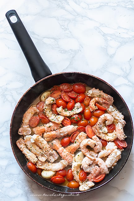 come fare le linguine agli scampi - Ricetta di Tavolartegusto