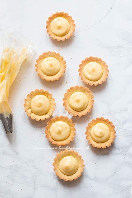 farcire le crostatine alla frutta