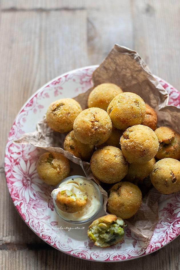 Polpette di asparagi - Ricetta di Tavolartegusto