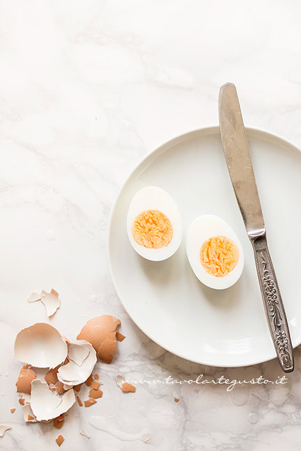 come fare le uova sode ripiene - Ricetta di Tavolartegusto