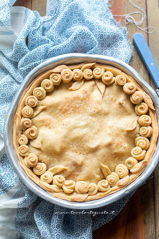 torta salata con carciofi