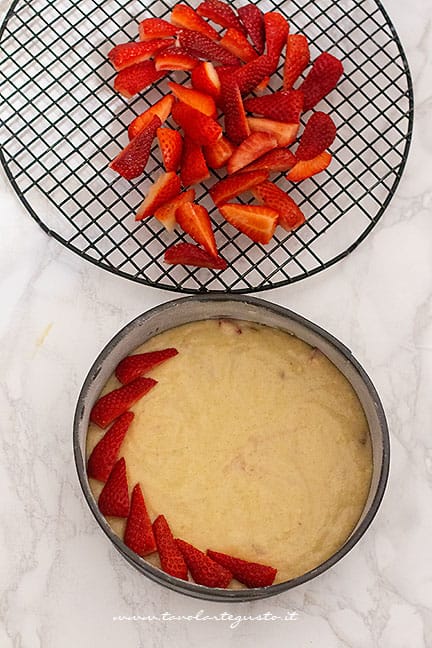 come fare la torta di fragole vegana - Ricetta di Tavolartegusto