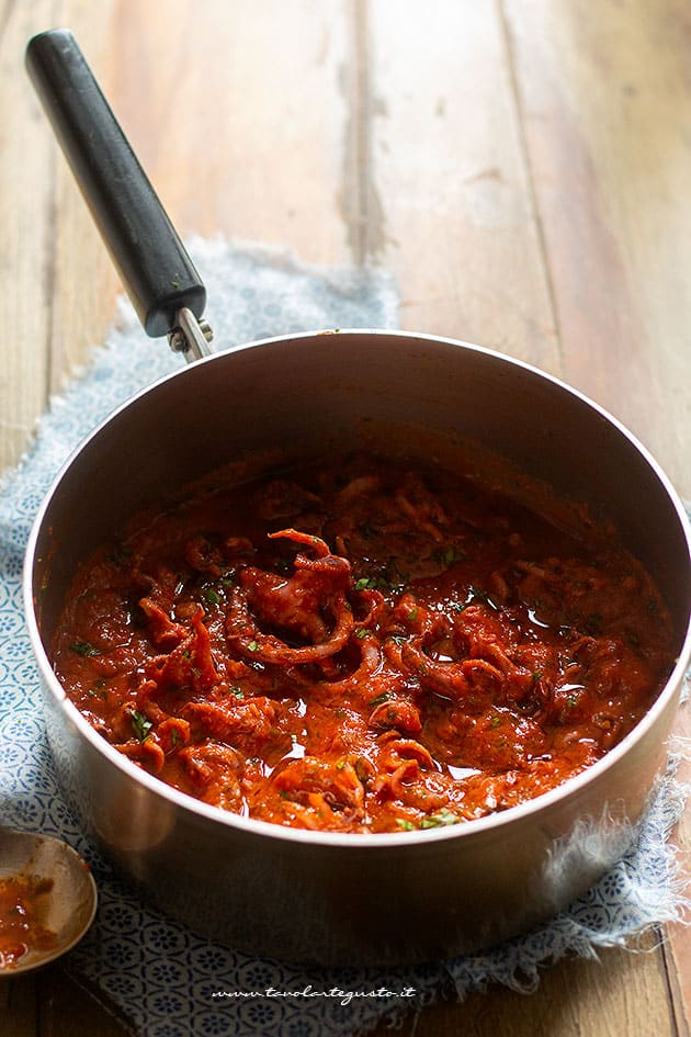 sugo con calamari