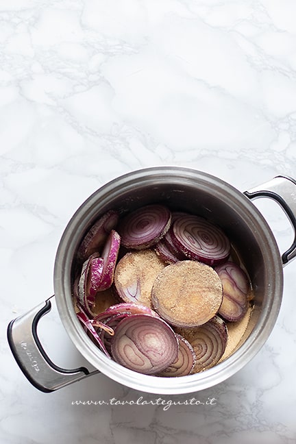 come fare la marmellata di cipolle - Ricetta di Tavolartegusto