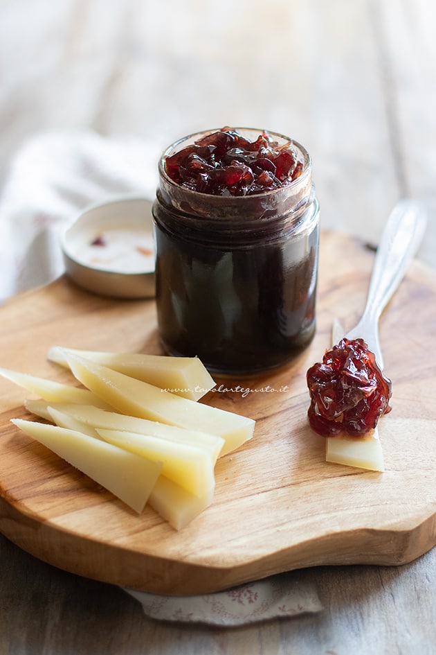 marmellata di cipolle di tropea - Ricetta di Tavolartegusto