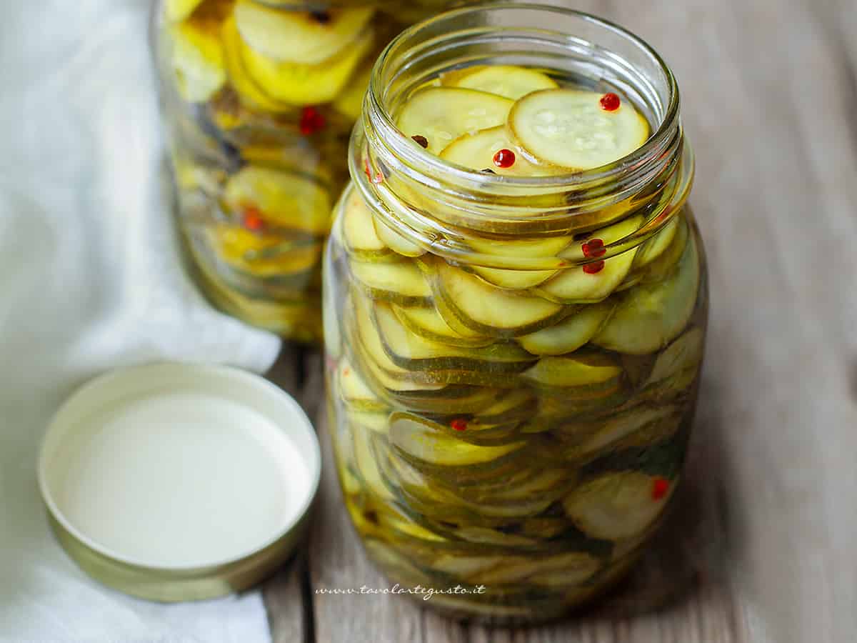 zucchine sottolio - Ricetta di Tavolartegusto