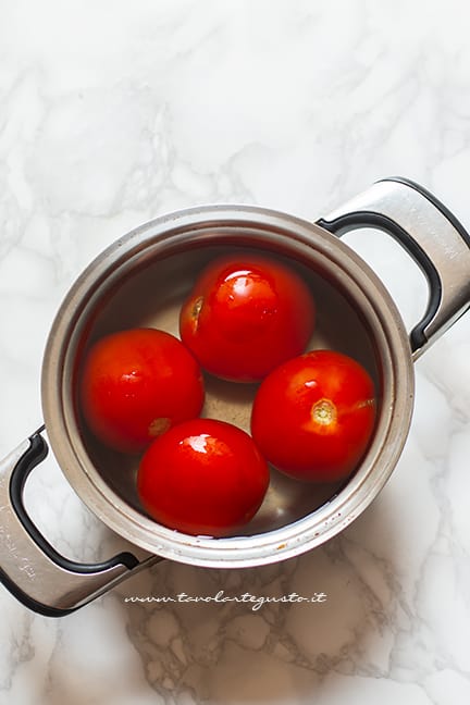 come fare la zuppa di pomodoro