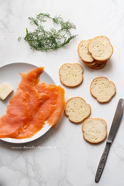 come fare le tartine al salmone