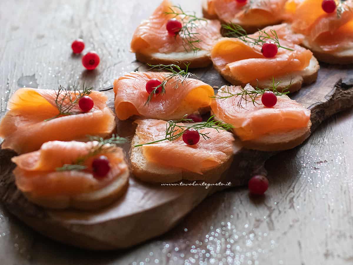 tartine al salmone