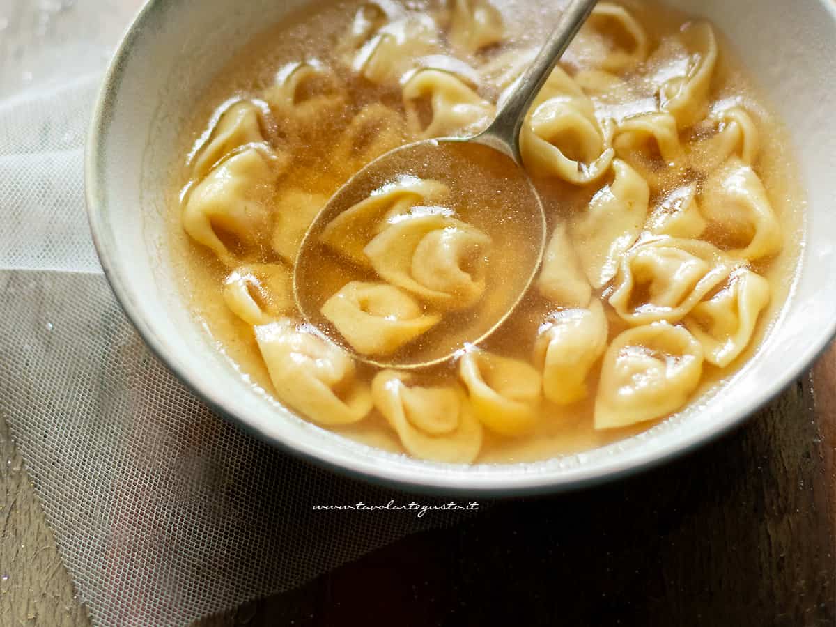 tortellini in brodo